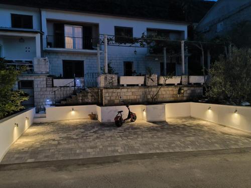 Apartments by the sea Trpanj, Peljesac - 16004