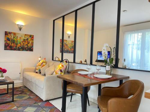 Et tv og/eller underholdning på Villa Zen