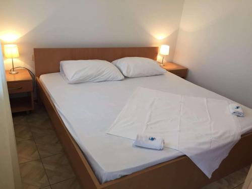 Apartments with parking space Novalja - Pag - 23367