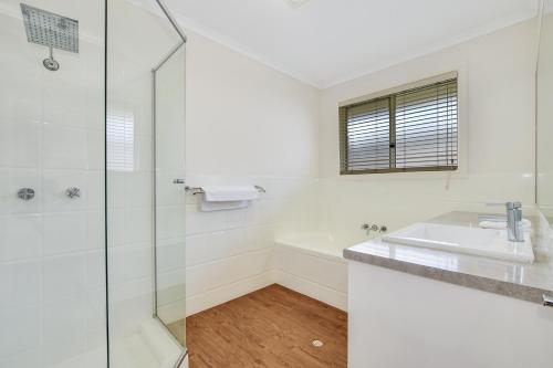 Billede fra billedgalleriet på Peaceful, Pet Friendly Home - Medium to Large Pets Only i Mountain Creek