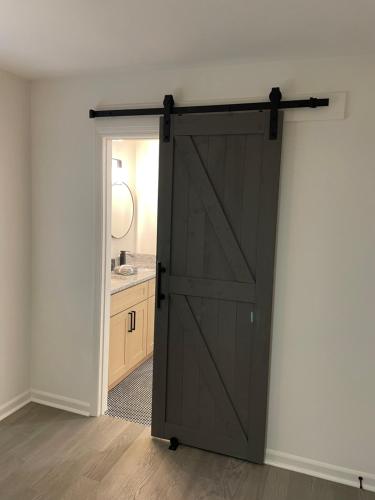 Afbeelding uit fotogalerij van Cozy Contemporary Bungalow in Decatur