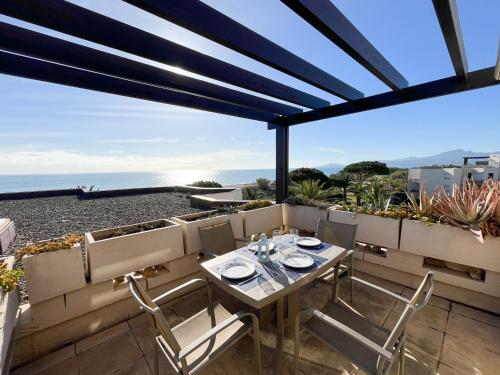 Saint-Cyprien : Appt front de mer avec piscine, parking et clim - FR-1-753-25