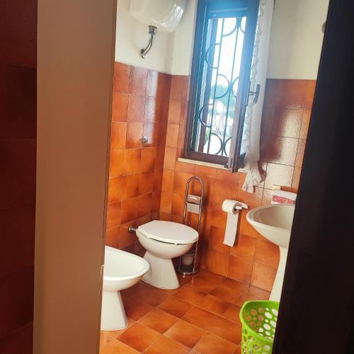 Ένα μπάνιο στο Villa M