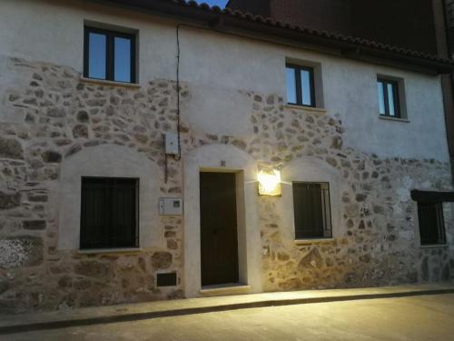 Fotografie z fotogalerie ubytování Casa Rural El Enebro 4 estrellas v destinaci Navamorcuende