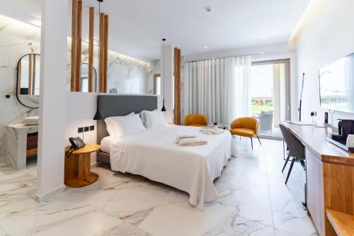 Postel nebo postele na pokoji v ubytování Grand Elis Hotel & Spa Resort