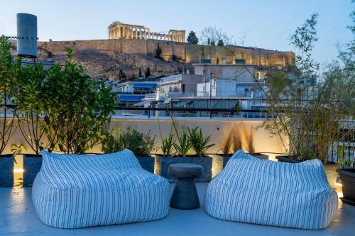3 Level Acropolis Penthouse with Roof Garden Oasis
