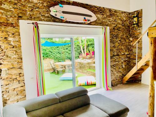 Surf House avec jardin dans quartier de Standing entre mer et vignes