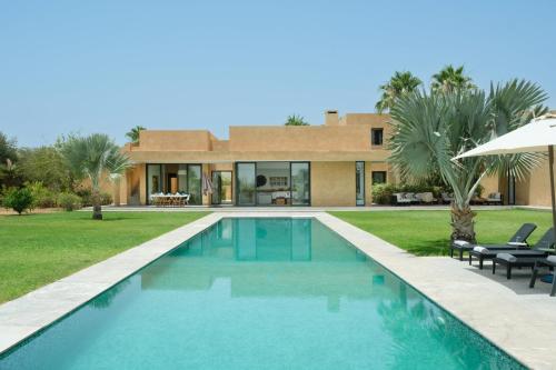 Piscina a Villa BELYA o a prop