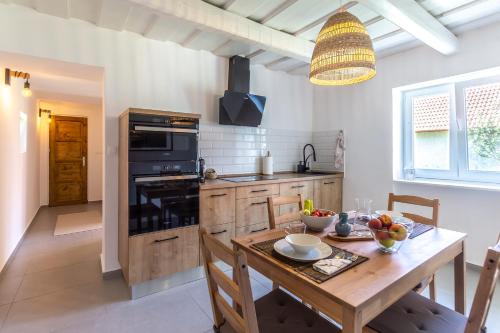 Kuchyň nebo kuchyňský kout v ubytování Country House Badacsony - Happy Rentals