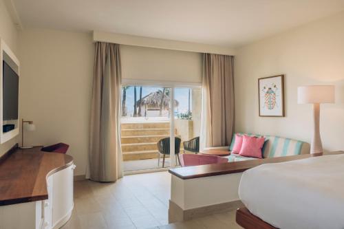 TV o dispositivi per l'intrattenimento presso Iberostar Selection Coral Bavaro - All Inclusive