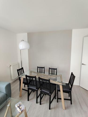 Photo de la galerie de l'établissement Appartement neuf près de la Défense Arena, à Nanterre