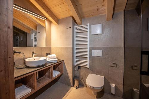 Koupelna v ubytování Filzsteinresort Wohnungen Top 11