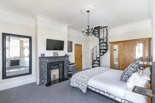 Finest Retreats - Pittodrie Guest House - Apartment 6 photo 1