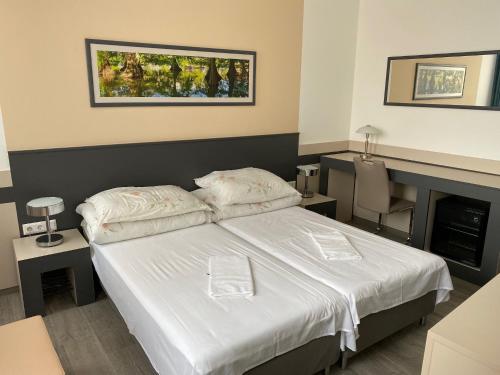 Sportok Háza Békéscsaba 5600 Békéscsaba, Gyulai út 34 kép - 3