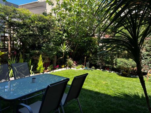 Vonkajšia záhrada v ubytovaní Electra Garden House