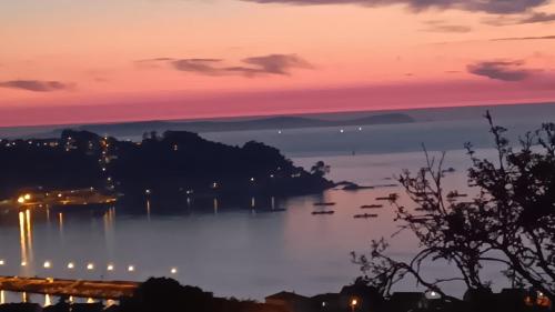A Barraca. Casa con jardín y vistas a la ría