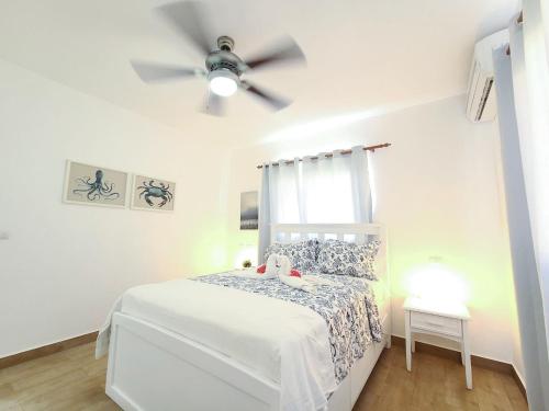Postel nebo postele na pokoji v ubytování El Dorado Apartment 1bedroom walking distance from Playa Bavaro