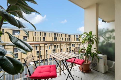 Studio elegant avec balcon proche Mer et Tramway