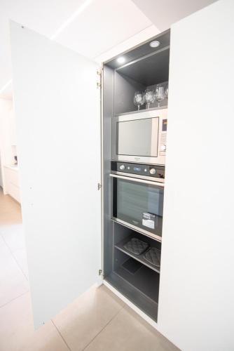 WHITE ROMA - elegant and comfortable photo 9