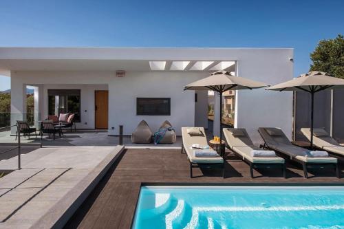Bazén v ubytování Villa Amo With Private Pool nebo v jeho okolí