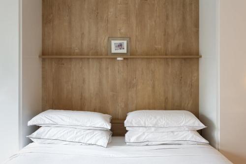 High standing Studio Paris 17