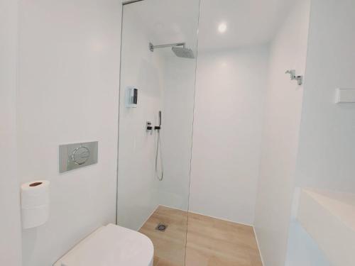 Ένα μπάνιο στο Inmovecos Villa Gawy