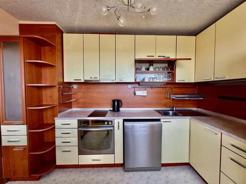 Nhà bếp/bếp nhỏ tại Kati Home Varna