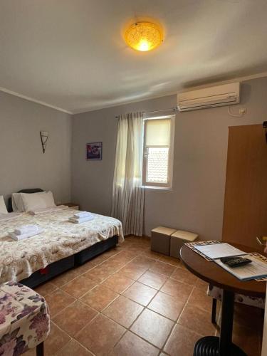 Fotografie z fotogalerie ubytování Apartments Villa-G Lustica v destinaci Tivat