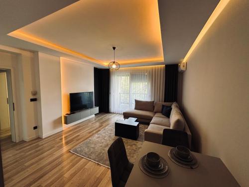 WHITE dafapartments