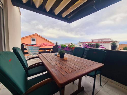 Gallery image of Relaxing Sea View Oasis in Vir