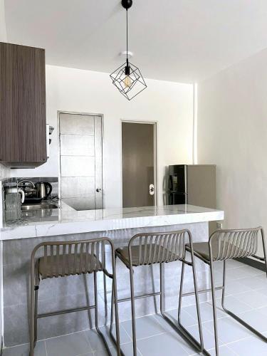 Nhà bếp/bếp nhỏ tại Casas Bugambilias Door 1
