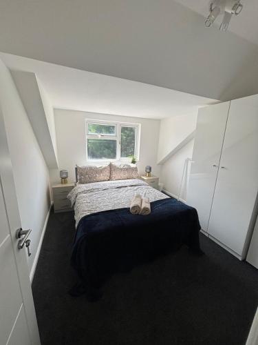 Postel nebo postele na pokoji v ubytování Self Contained Rooms in Cambridge