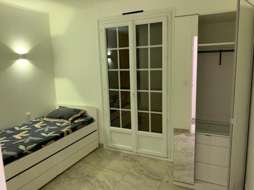 Photo de la galerie de l'établissement Magnifique villa avec Piscine Privée, au Muy