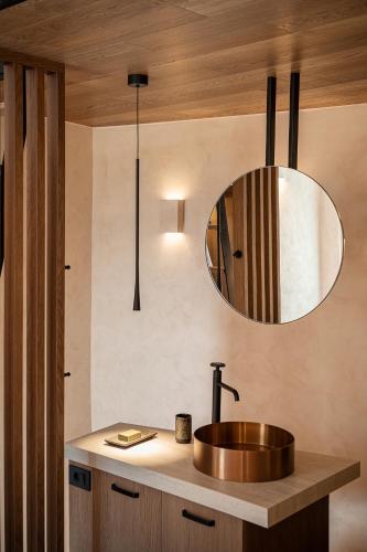 Monk Residence 27 - Stylish Old Town Retreat