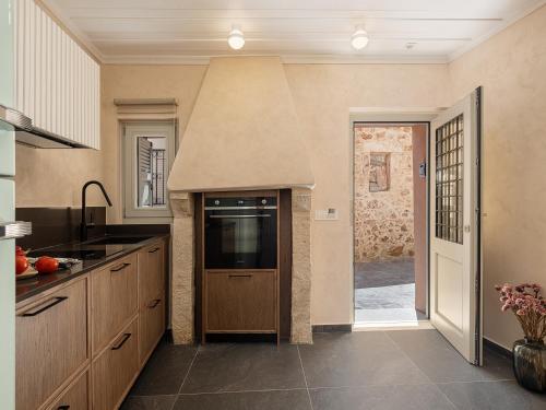 Monk Residence 27 - Stylish Old Town Retreat