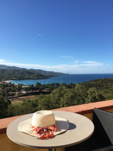 Appartement MAEVA duplex vue mer à Favone