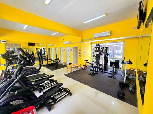 Fitness centrum a/nebo fitness zařízení v ubytování The Bua Boutique Resort