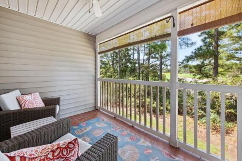 Μπαλκόνι ή βεράντα στο 35D True Blue on 10th Hole condo by Peace Vacations