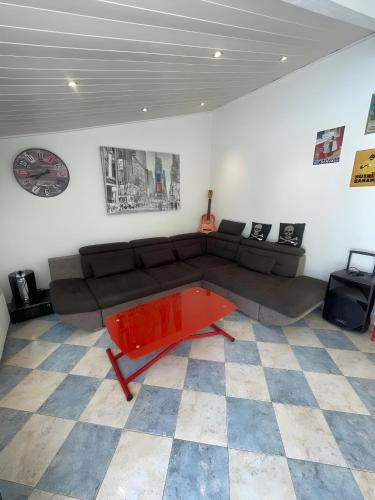 Photo de la galerie de l'établissement Le Pacha - Piscine - 2p - Reve au Mans, à Spay