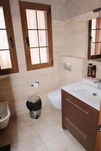 Precioso Chalet - Piscina- Garaje privado- Jardín