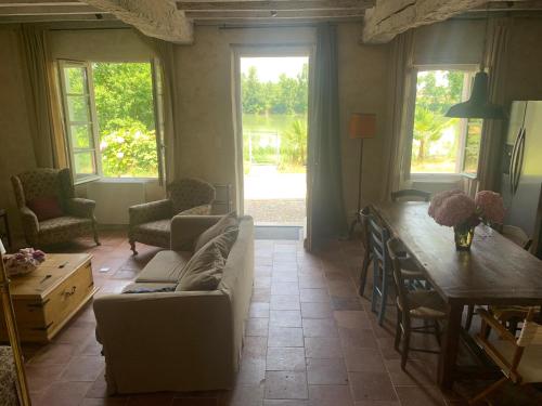 Ruang duduk di Maison de vacances l épicerie