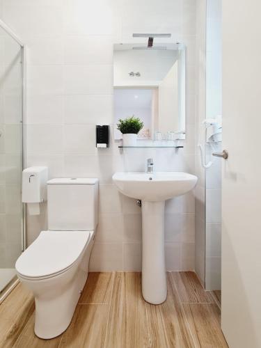Bilbao ROOMS & KITCHEN Santutxu