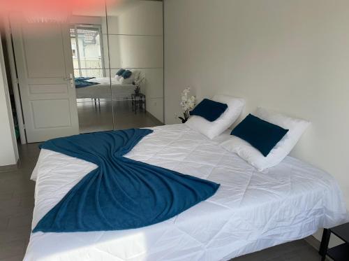 F2 56m2 - Arena Gd Paris - Parc des expositions Villepinte - Aéroport Paris CDG