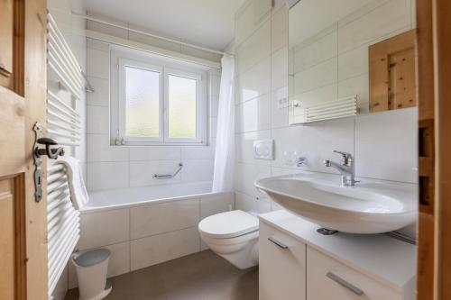 Cosy Apartment facing Piz Rosatsch photo 3