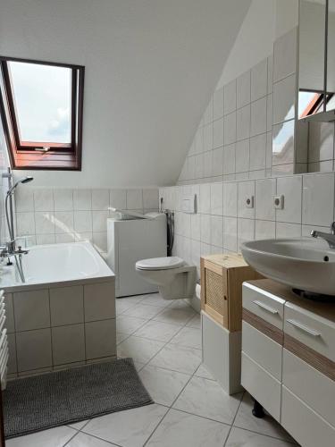 Bilik mandi di Moderne Wohnung in Eutritzsch