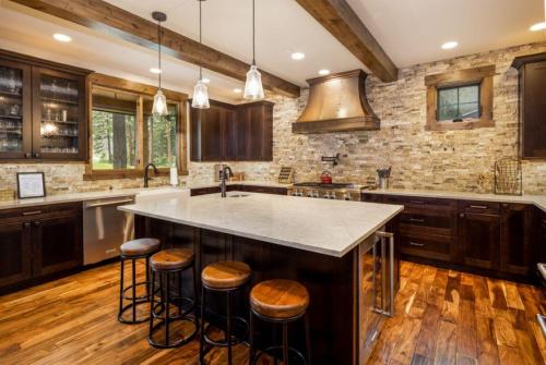 Η κουζίνα ή μικρή κουζίνα στο Suncadia 3 Bdrm Pet Friendly Home on the Golf Course