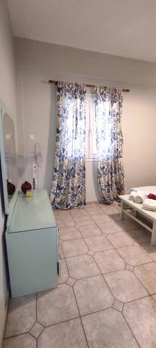 Postel nebo postele na pokoji v ubytování Dimitras 2 Bedroom Apartment