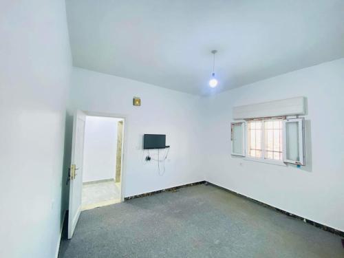 Sjónvarps- og/eða afþreyingartæki á Tobruk