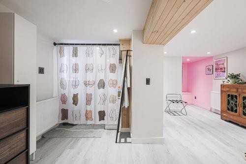 トロントにあるSpa Oasis in Toronto's Heart-Free Parking! and Pet Friendlyのギャラリーの写真