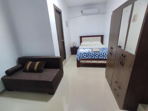 Afbeelding uit fotogalerij van Departamento residencial con GARAGE in Portoviejo